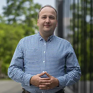 Portret: Błażej Biernacik, Full Stack Developer, Team Lead w 4Evolve